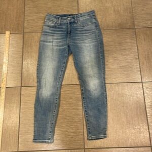 Luck Brand light wash mid rise skinny ankle Ava jeans size 6/28